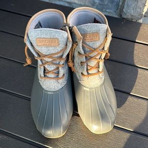Sperry Duck Boots Wm 8.5